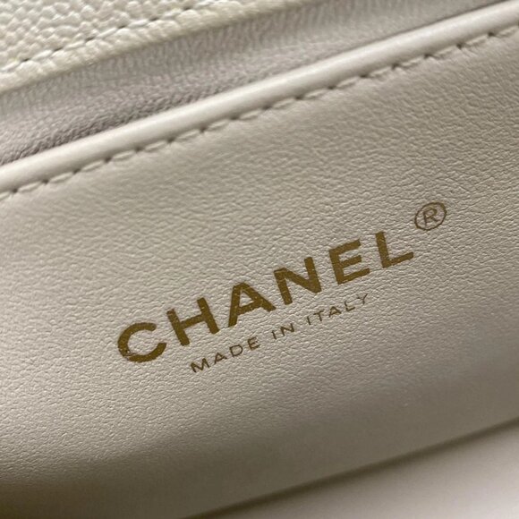 Auth CHANEL Boy Chanel AS3018 metallic white Calfskin Shoulder Bag Gold hardware - Picture 12 of 16